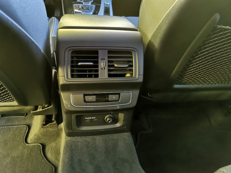 Image Audi Q5 SPORTBACK S Line 55 TFSI e quattro 2.0 367ch Full leds TO GPS ACC Carplay C Gtie 1 an