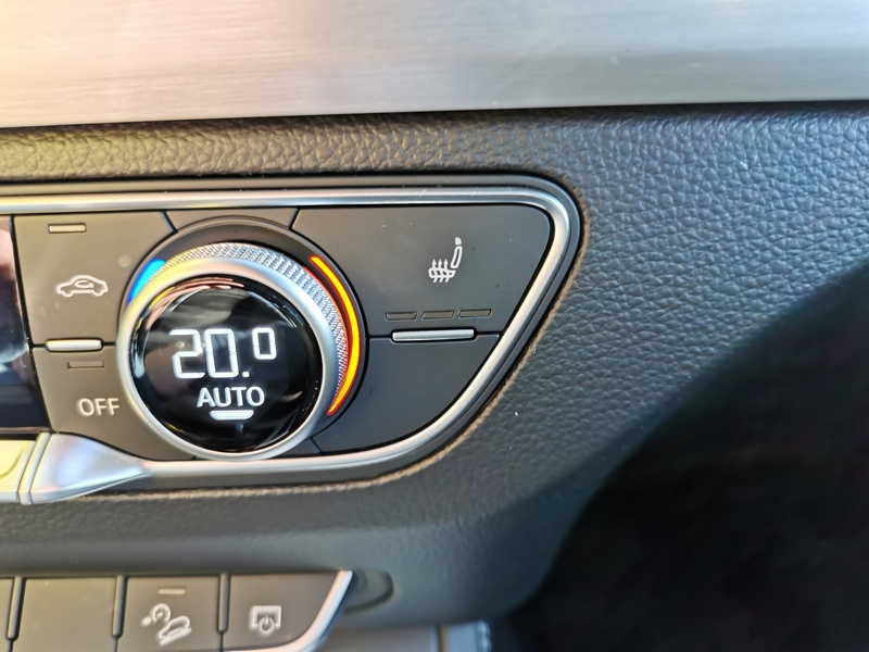 Image Audi Q5 SPORTBACK S Line 55 TFSI e quattro 2.0 367ch Full leds TO GPS ACC Carplay C Gtie 1 an