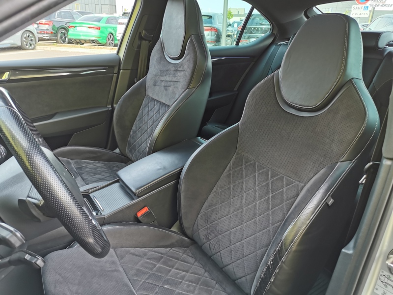 Image Skoda SUPERB BERLINE Sportline 1.8 TSI 180 ch DSG7 Siège électrique à mémoire chauffant Toit ouvrant Caméra Coffre électr