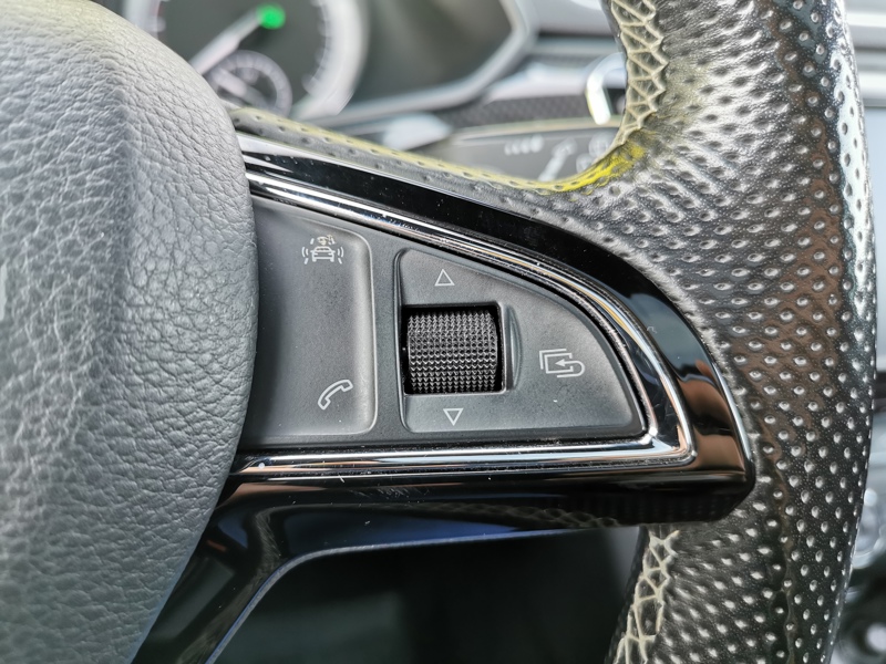 Image Skoda SUPERB BERLINE Sportline 1.8 TSI 180 ch DSG7 Siège électrique à mémoire chauffant Toit ouvrant Caméra Coffre électr