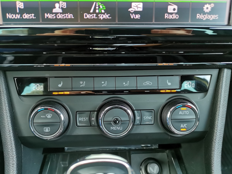 Image Skoda SUPERB BERLINE Sportline 1.8 TSI 180 ch DSG7 Siège électrique à mémoire chauffant Toit ouvrant Caméra Coffre électr