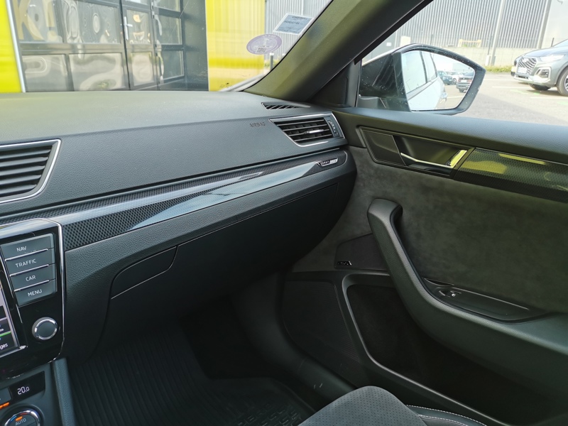 Image Skoda SUPERB BERLINE Sportline 1.8 TSI 180 ch DSG7 Siège électrique à mémoire chauffant Toit ouvrant Caméra Coffre électr