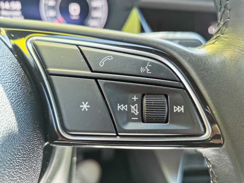 Image Audi ㍁匠潰瑲慢正⠠夸⥁〨⸳〲〲㸭) 40 TDI quattro S line 200 ch S-tronic7 Gps Apple Carplay Siège chauffant Clim Bi-zone Radar de stati