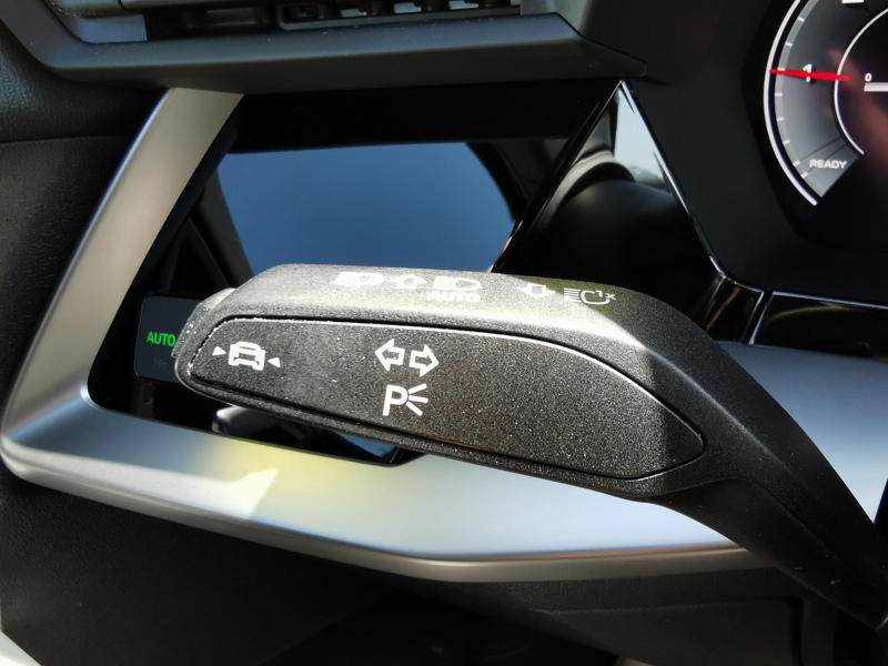 Image Audi ㍁匠潰瑲慢正⠠夸⥁〨⸳〲〲㸭) 40 TDI quattro S line 200 ch S-tronic7 Gps Apple Carplay Siège chauffant Clim Bi-zone Radar de stati