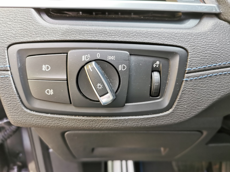 Image BMW SÉRIE X2 xDrive 18d M Sport 2.0 150 ch Siège électrique à mémoire chauffant Caméra Coffre électrique Gps Blue