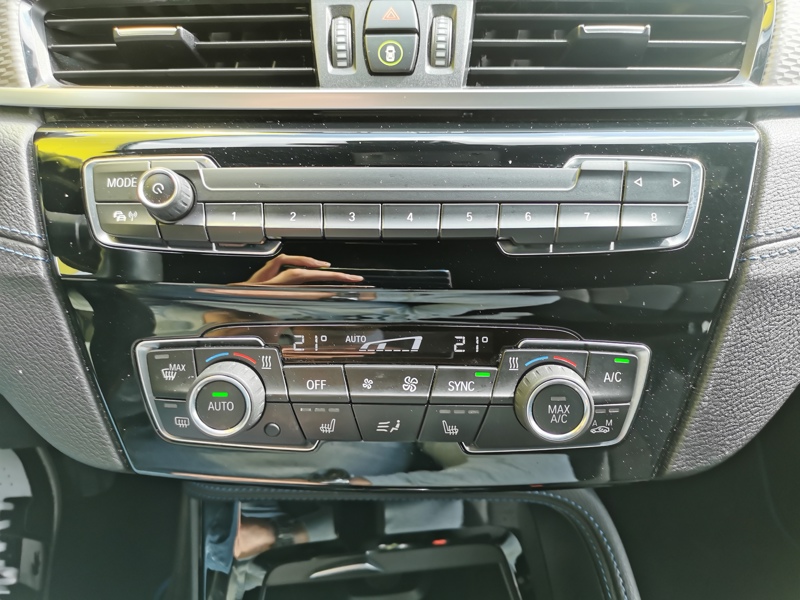 Image BMW SÉRIE X2 xDrive 18d M Sport 2.0 150 ch Siège électrique à mémoire chauffant Caméra Coffre électrique Gps Blue