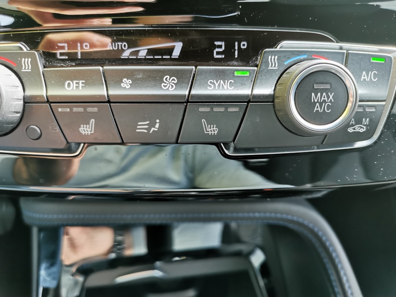 Image BMW SÉRIE X2 xDrive 18d M Sport 2.0 150 ch Siège électrique à mémoire chauffant Caméra Coffre électrique Gps Blue