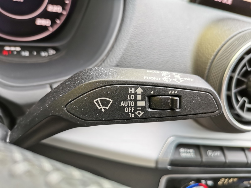 Image Audi Q2 35 TDI S-line 150 ch S-tronic Siège chauffant Gps Bluetooth Caméra Feu auto  