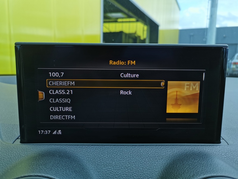 Image Audi Q2 35 TDI S-line 150 ch S-tronic Siège chauffant Gps Bluetooth Caméra Feu auto  