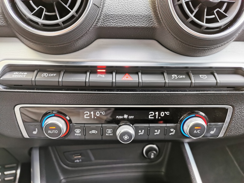 Image Audi Q2 35 TDI S-line 150 ch S-tronic Siège chauffant Gps Bluetooth Caméra Feu auto  