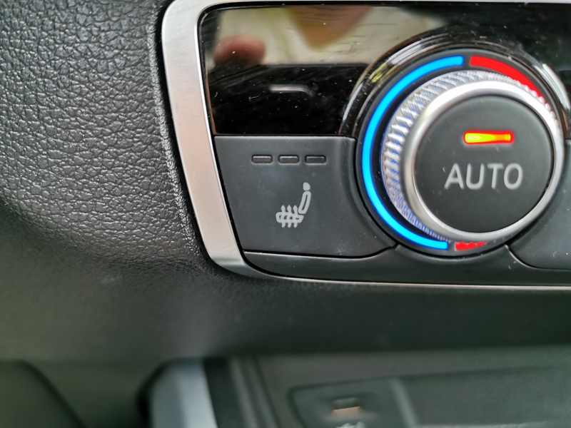 Image Audi Q2 35 TDI S-line 150 ch S-tronic Siège chauffant Gps Bluetooth Caméra Feu auto  