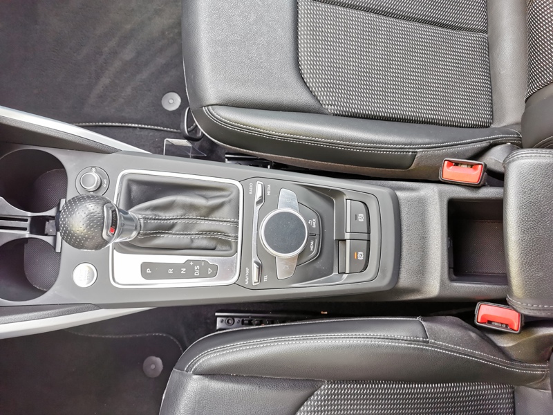 Image Audi Q2 35 TDI S-line 150 ch S-tronic Siège chauffant Gps Bluetooth Caméra Feu auto  