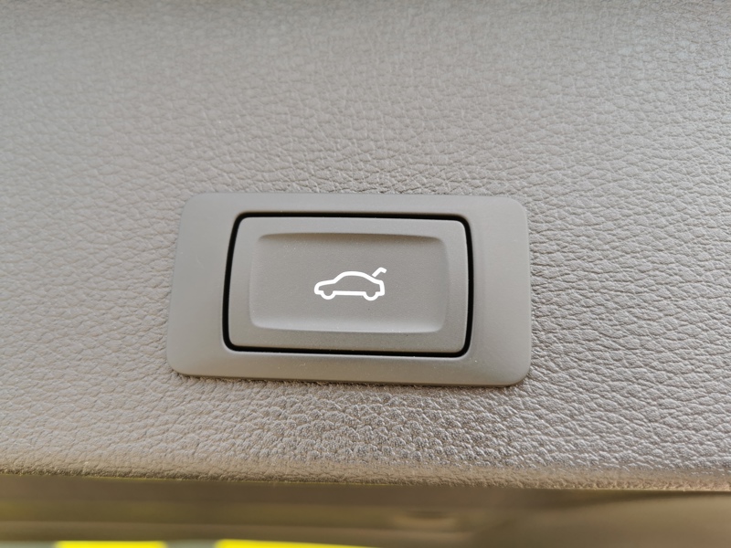 Image Audi Q2 35 TDI advanced S-line 150 ch S-tronic7 Siège chauffant Toit ouvrant Caméra Coffre électrique Gps Bl