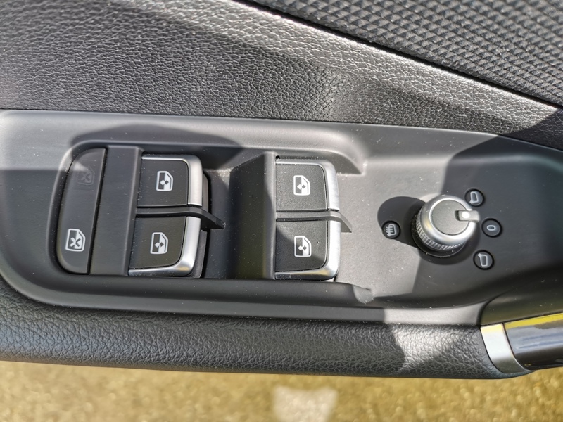 Image Audi Q2 35 TDI advanced S-line 150 ch S-tronic7 Siège chauffant Toit ouvrant Caméra Coffre électrique Gps Bl