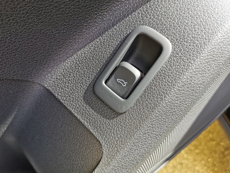 Image Audi Q2 35 TDI advanced S-line 150 ch S-tronic7 Siège chauffant Toit ouvrant Caméra Coffre électrique Gps Bl