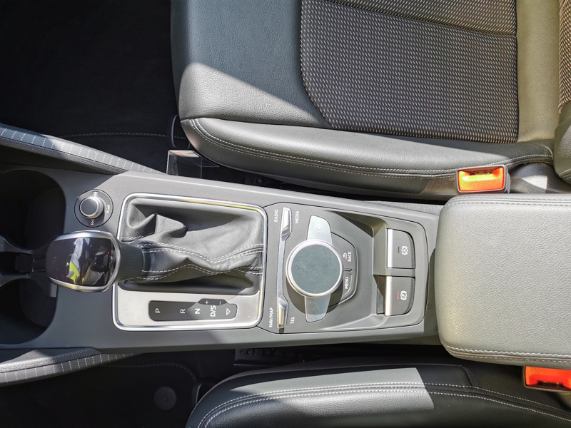 Image Audi Q2 35 TDI advanced S-line 150 ch S-tronic7 Siège chauffant Toit ouvrant Caméra Coffre électrique Gps Bl