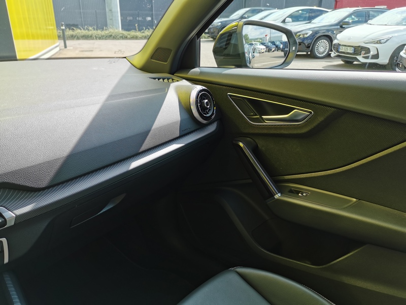 Image Audi Q2 35 TDI advanced S-line 150 ch S-tronic7 Siège chauffant Toit ouvrant Caméra Coffre électrique Gps Bl