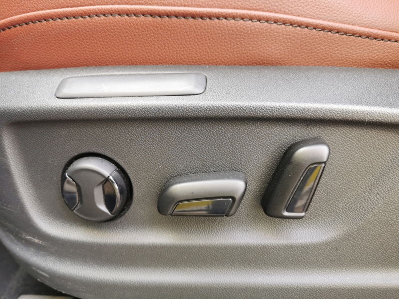 Image Seat ATECA Xcellence 4Drive 2.0 TSI 190 DSG7 Cuir électrique chauffant Toit ouvrant Bluetooth Gps Caméra Apple 