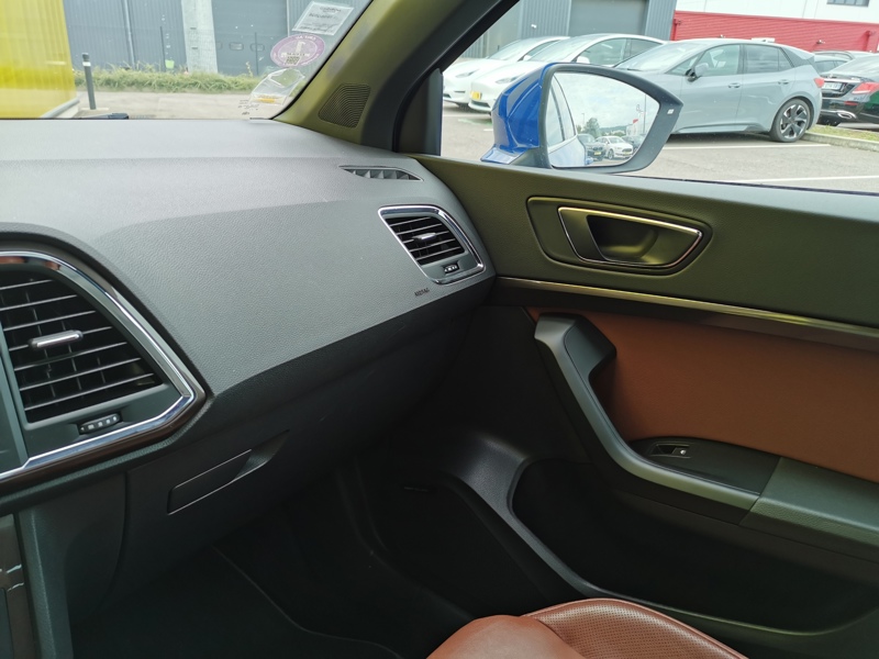 Image Seat ATECA Xcellence 4Drive 2.0 TSI 190 DSG7 Cuir électrique chauffant Toit ouvrant Bluetooth Gps Caméra Apple 