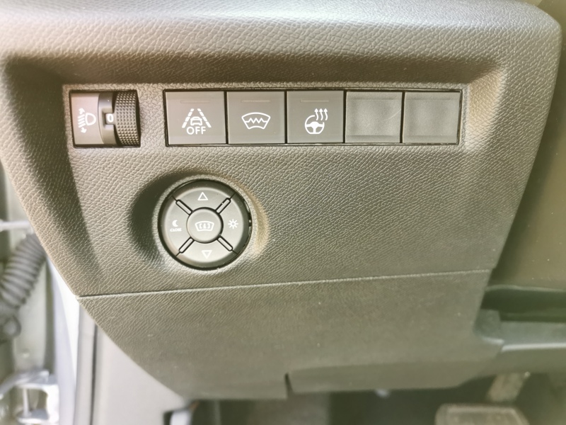 Image Citroën 㑃䈠牥楬敮⠠㤰㈮㈰ⴰ⤾ Shine 1.5 BlueHDI 130 ch BVA8 Siège chauffant Volant chauffant Gps Bluetooth Affichage tete haute Ca