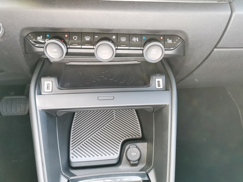 Image Citroën 㑃䈠牥楬敮⠠㤰㈮㈰ⴰ⤾ Shine 1.5 BlueHDI 130 ch BVA8 Siège chauffant Volant chauffant Gps Bluetooth Affichage tete haute Ca