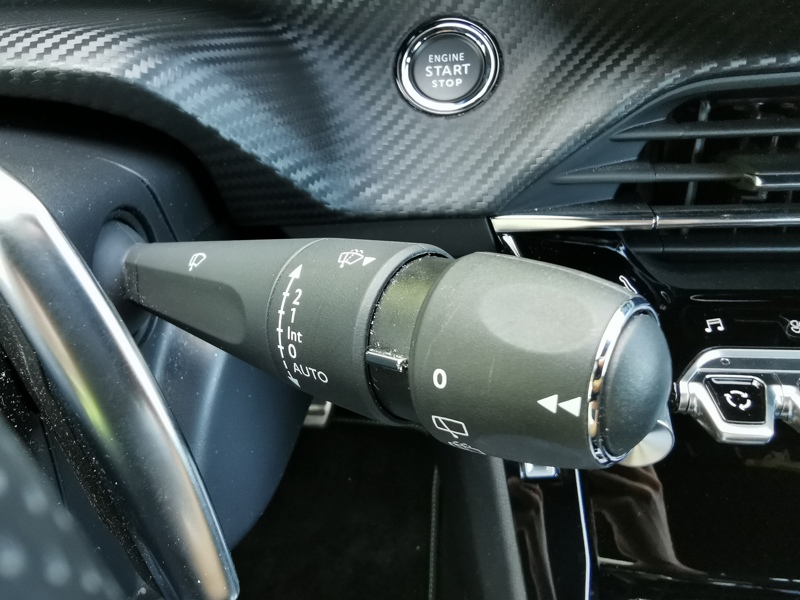 Image Peugeot 2008 GT 1.2 155 ch EAT8 Régulateur/Limiteur Siège chauffant Apple Carplay Caméra Bluetooth 