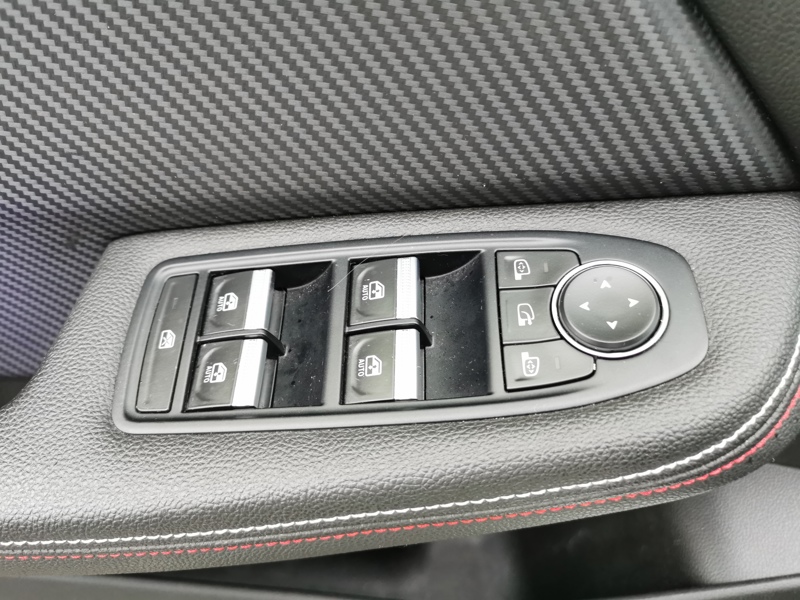 Image Renault 汃潩嘠⠠㠰㈮㄰ⴹ⤾ R.S. Line 1.5 BlueDCI 115 ch Régulateur/Limiteur Caméra Bluetooth Gps Clim auto Démarrage ss clé Feu