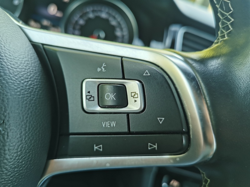 Image Volkswagen GOLF VII BERLINE 1.5 TSI 150 R-line Gps Camera Keyless Apple Carplay Clim Bi-zone 