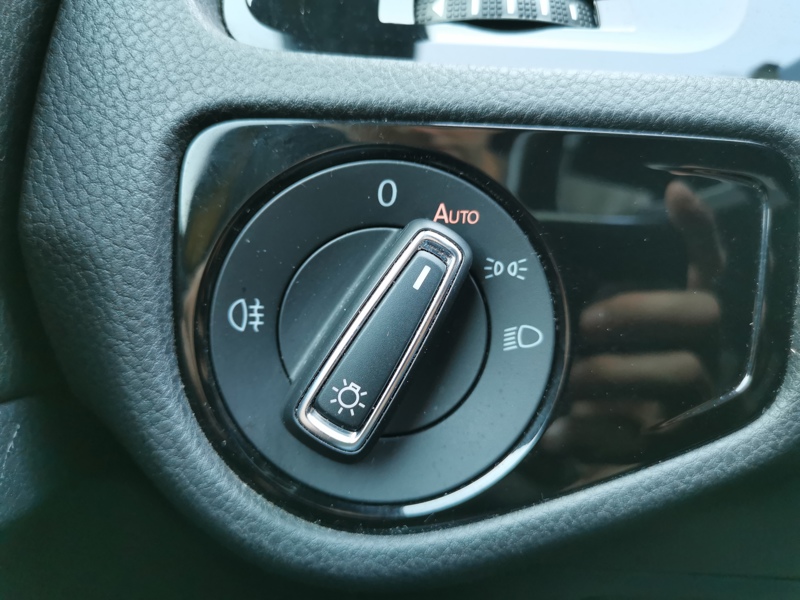 Image Volkswagen GOLF VII BERLINE 1.5 TSI 150 R-line Gps Camera Keyless Apple Carplay Clim Bi-zone 