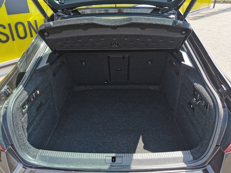 Image Skoda SUPERB BERLINE L&K 4x4 2.0 TDI 190 ch DSG6 Laurin Klement Siège électrique à mémoire chauffant/Ventilé Toit ouvrant