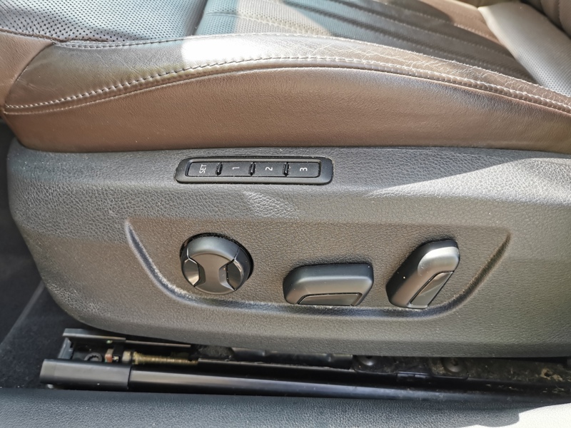 Image Skoda SUPERB BERLINE L&K 4x4 2.0 TDI 190 ch DSG6 Laurin Klement Siège électrique à mémoire chauffant/Ventilé Toit ouvrant