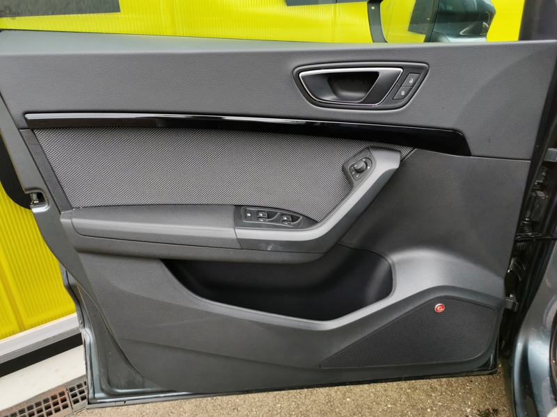 Image Seat ATECA Xcellence 1.6 TDI 116 ch DSG7 Gps Apple Carplay Toit ouvrant Caméra Siège chauffant Clim Bi-zone 