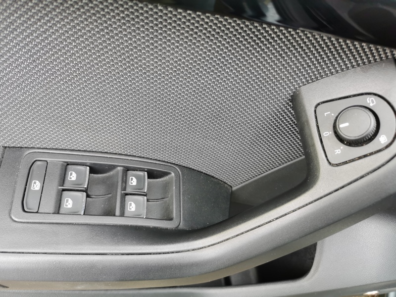 Image Seat ATECA Xcellence 1.6 TDI 116 ch DSG7 Gps Apple Carplay Toit ouvrant Caméra Siège chauffant Clim Bi-zone 