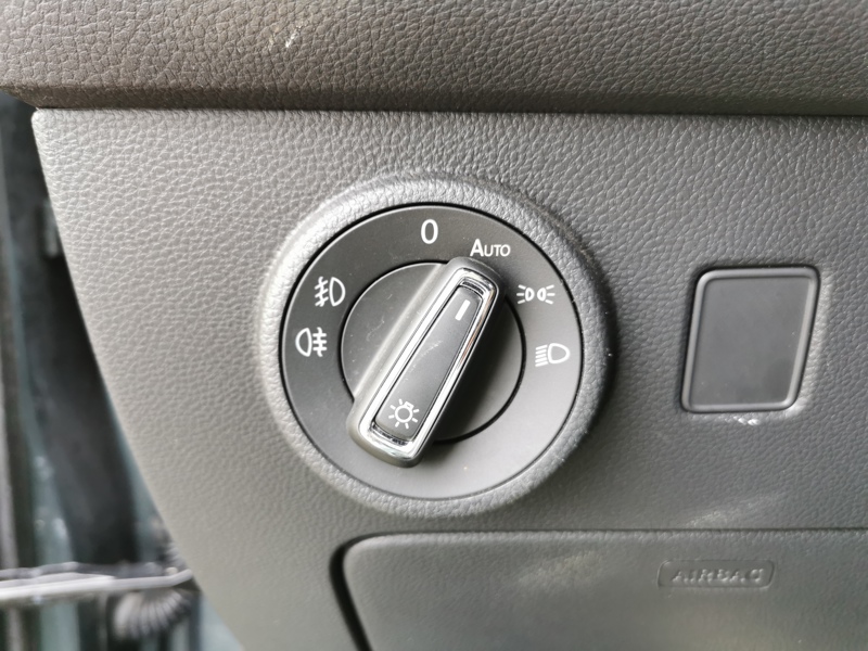 Image Seat ATECA Xcellence 1.6 TDI 116 ch DSG7 Gps Apple Carplay Toit ouvrant Caméra Siège chauffant Clim Bi-zone 