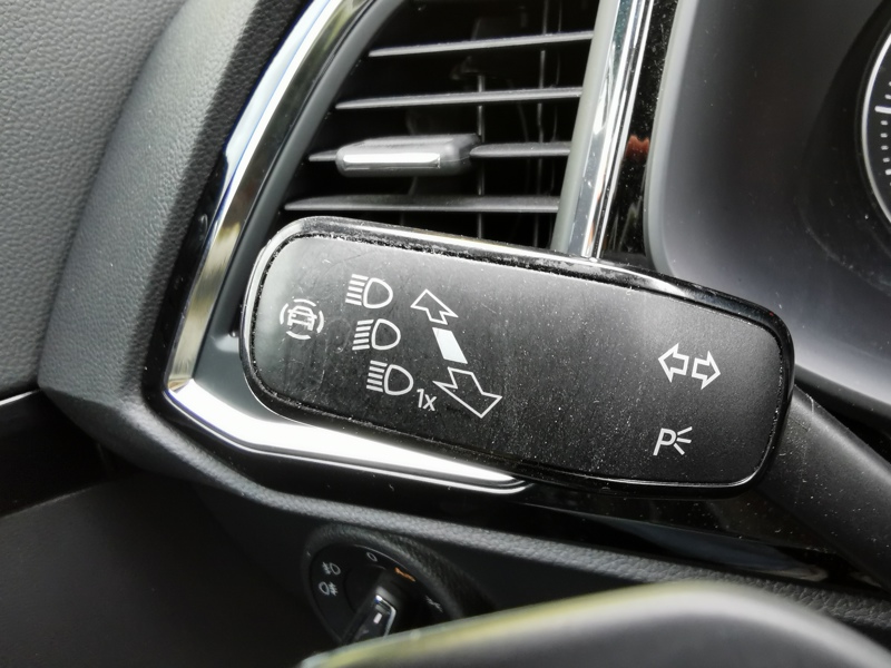 Image Seat ATECA Xcellence 1.6 TDI 116 ch DSG7 Gps Apple Carplay Toit ouvrant Caméra Siège chauffant Clim Bi-zone 