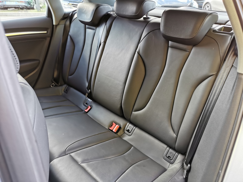 Image Audi A3 SPORTBACK Design luxe 2.0 TFSI 190 ch Caméra Gps Bluetooth Clim Bi-zone Feux auto 