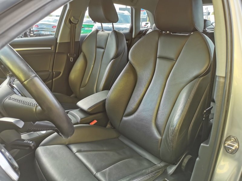 Image Audi A3 SPORTBACK Design luxe 2.0 TFSI 190 ch Caméra Gps Bluetooth Clim Bi-zone Feux auto 