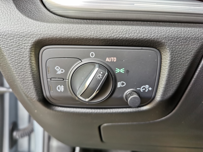 Image Audi A3 SPORTBACK Design luxe 2.0 TFSI 190 ch Caméra Gps Bluetooth Clim Bi-zone Feux auto 