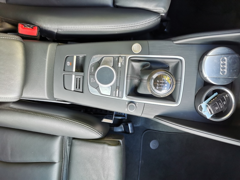 Image Audi A3 SPORTBACK Design luxe 2.0 TFSI 190 ch Caméra Gps Bluetooth Clim Bi-zone Feux auto 