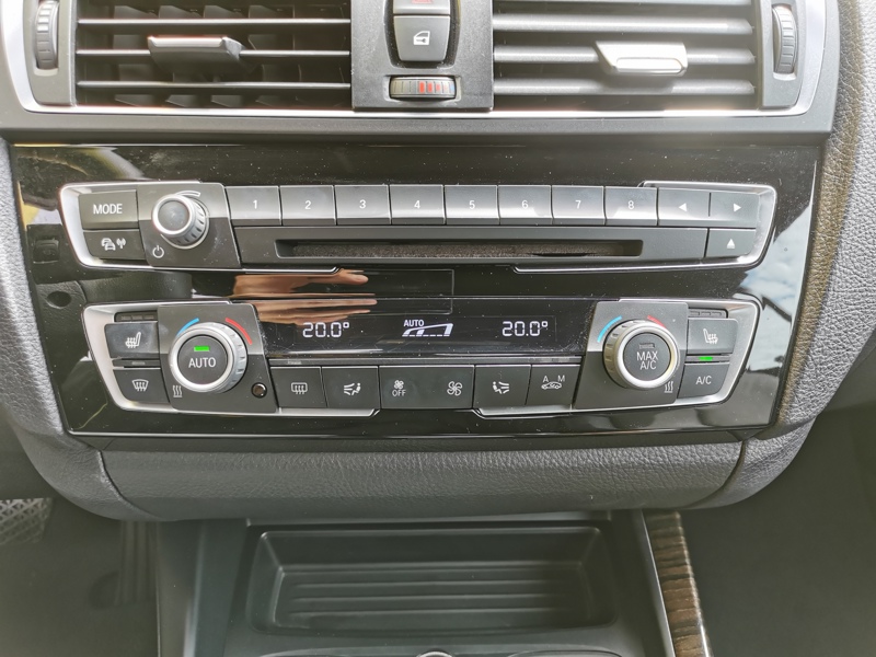 Image BMW SÉRIE 2 CABRIO 220 d Luxury 190 ch S8 Caméra Bluetooth Gps Siège chauffant Régulateur/Limiteur Clim Bi-zone 