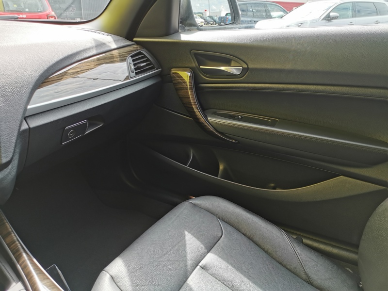 Image BMW SÉRIE 2 CABRIO 220 d Luxury 190 ch S8 Caméra Bluetooth Gps Siège chauffant Régulateur/Limiteur Clim Bi-zone 