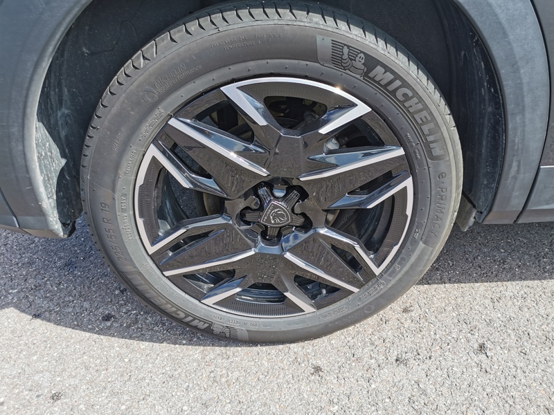 Image Peugeot 〳㠰⠠䑐⠩ㄱ㈮㈰ⴳ⤾ Mhev Hybrid 136 ch Allure E-DCS6 Mirror Screen Caméra Gps Bluetooth Clim Bi-zone Régulateur/Limiteur