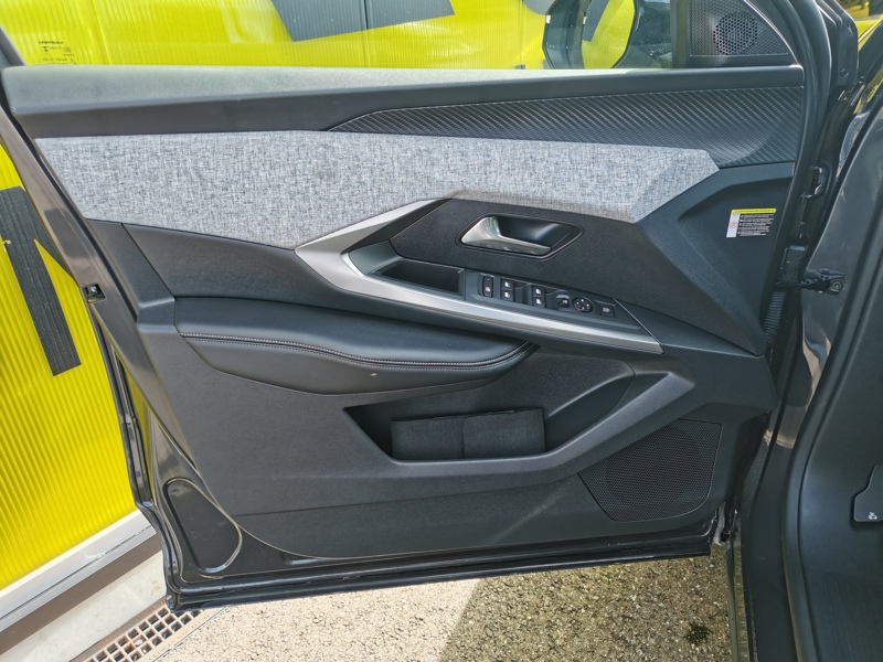 Image Peugeot 〳㠰⠠䑐⠩ㄱ㈮㈰ⴳ⤾ Mhev Hybrid 136 ch Allure E-DCS6 Mirror Screen Caméra Gps Bluetooth Clim Bi-zone Régulateur/Limiteur