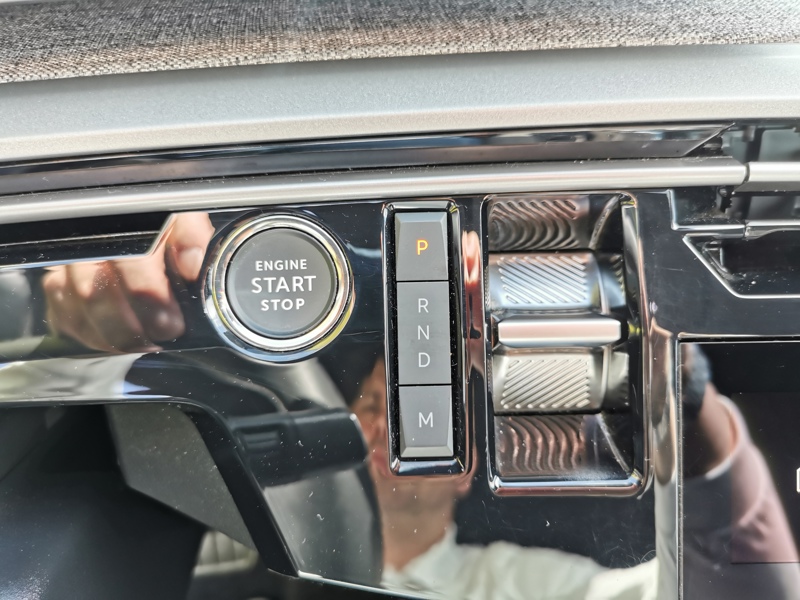 Image Peugeot 〳㠰⠠䑐⠩ㄱ㈮㈰ⴳ⤾ Mhev Hybrid 136 ch Allure E-DCS6 Mirror Screen Caméra Gps Bluetooth Clim Bi-zone Régulateur/Limiteur