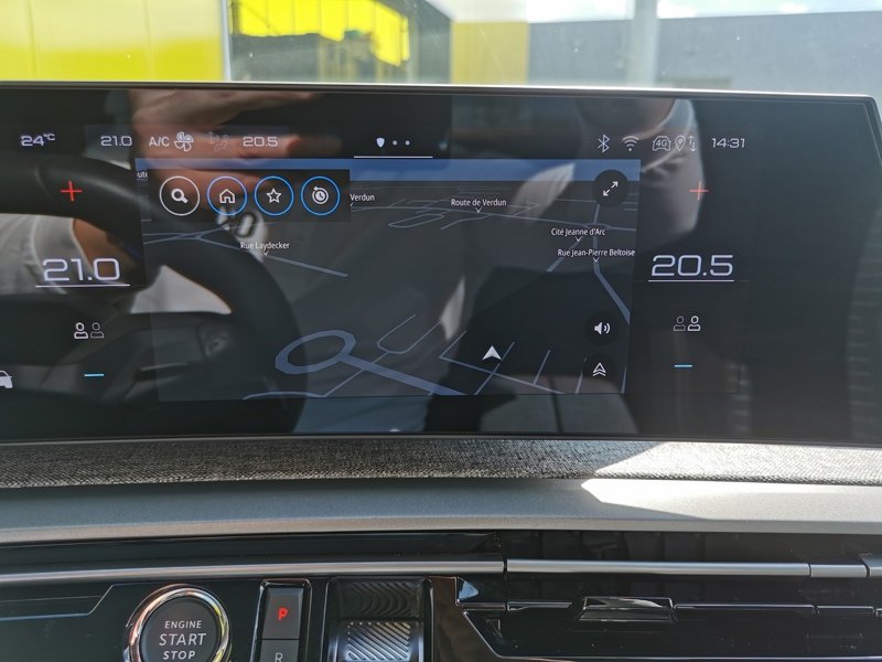 Image Peugeot 〳㠰⠠䑐⠩ㄱ㈮㈰ⴳ⤾ Mhev Hybrid 136 ch Allure E-DCS6 Mirror Screen Caméra Gps Bluetooth Clim Bi-zone Régulateur/Limiteur