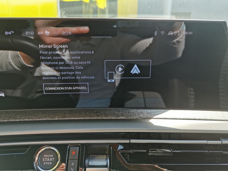 Image Peugeot 〳㠰⠠䑐⠩ㄱ㈮㈰ⴳ⤾ Mhev Hybrid 136 ch Allure E-DCS6 Mirror Screen Caméra Gps Bluetooth Clim Bi-zone Régulateur/Limiteur