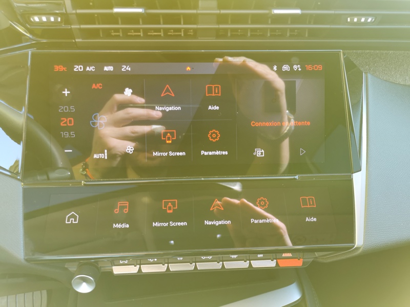 Image Peugeot 408 Allure Pack 1.2 130 ch EAT8 Mirror Screen GPS Caméra Démarrage ss clé Clim auto 