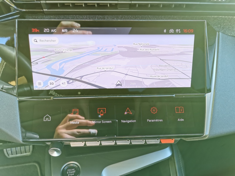 Image Peugeot 408 Allure Pack 1.2 130 ch EAT8 Mirror Screen GPS Caméra Démarrage ss clé Clim auto 