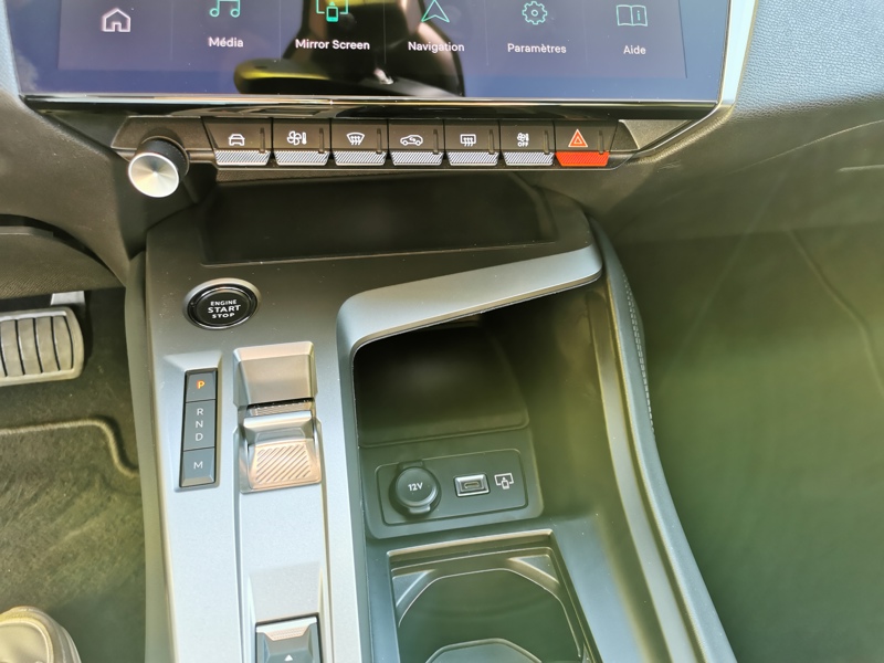 Image Peugeot 408 Allure Pack 1.2 130 ch EAT8 Mirror Screen GPS Caméra Démarrage ss clé Clim auto 