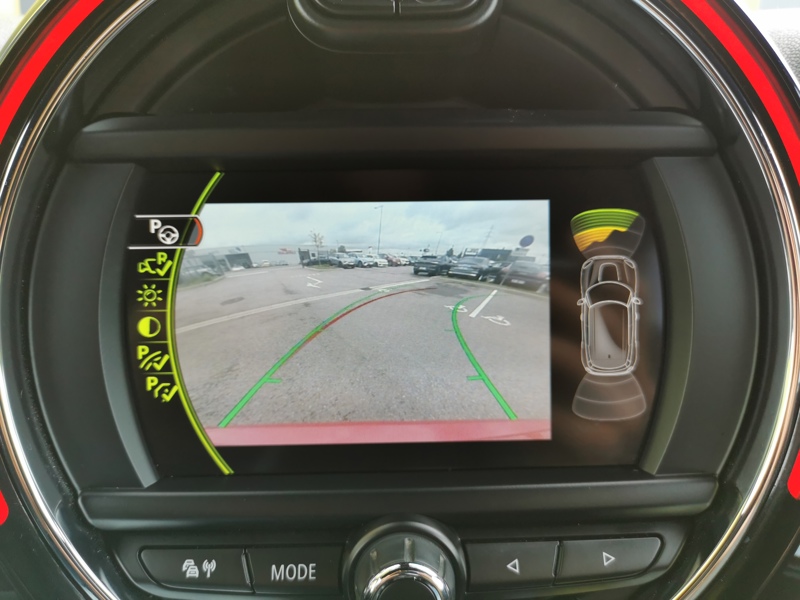 Image MINI COUNTRYMAN Cooper Chili 1.5 136 ch BVA6 Bluetooth Gps Caméra Coffre électrique Clim Bi-zone 